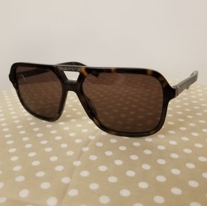 Authentic Dolce & Gabbana Tortoise Sunglasses w/ Leather Case